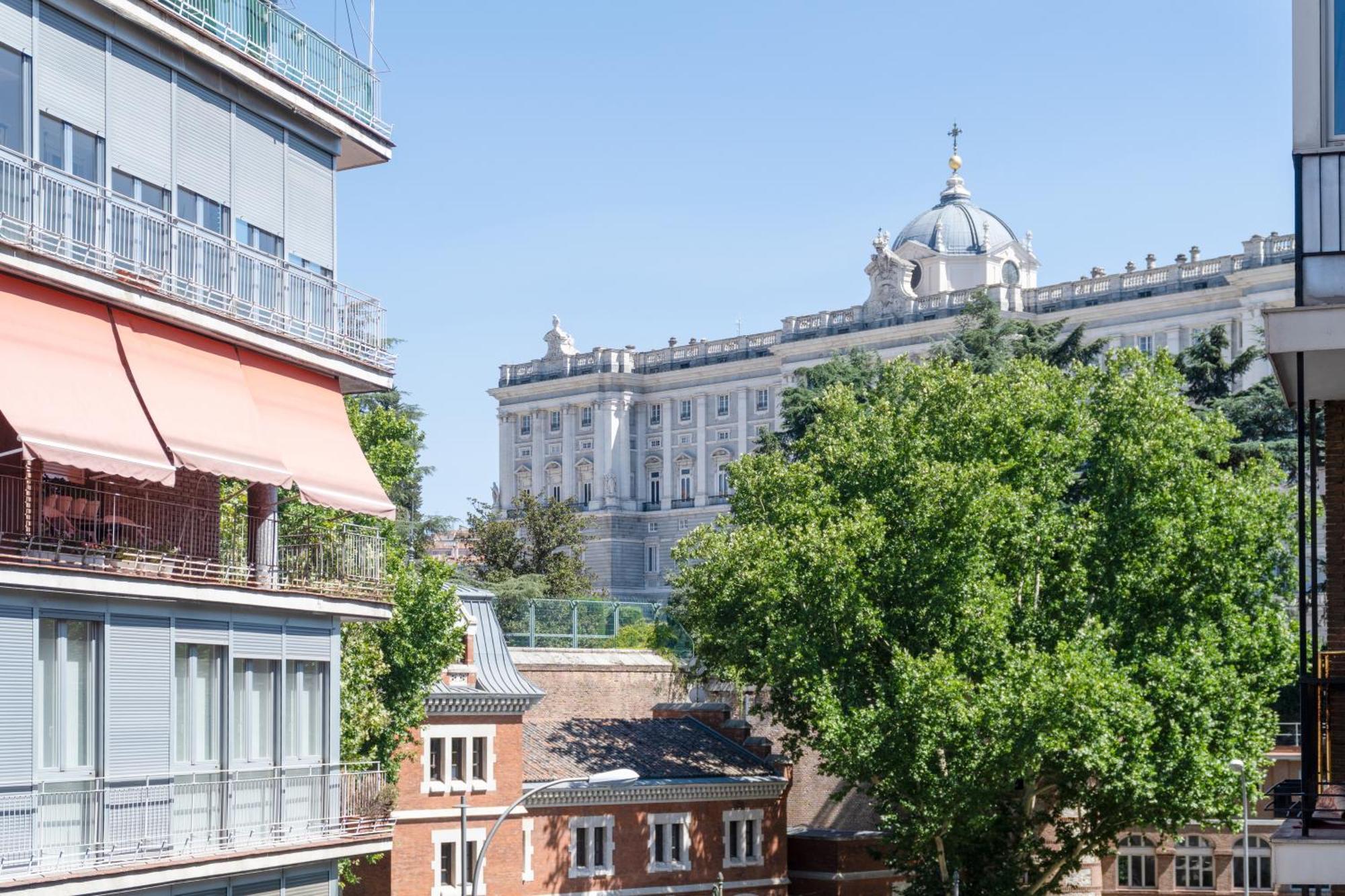Angelitomad Hotel Madrid Exterior photo